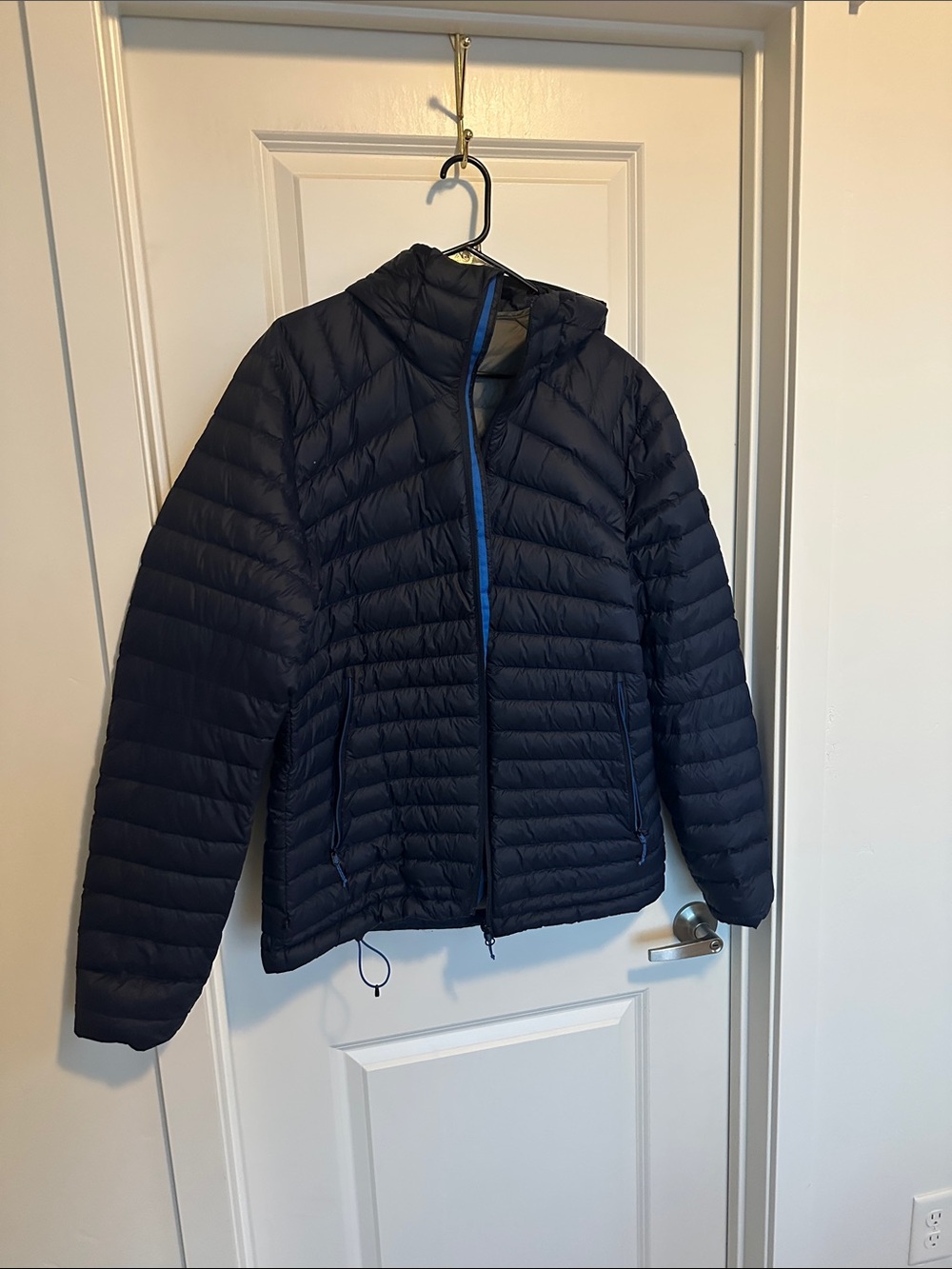 Forclaz MT100 Men’s XL Down Puffer Jacket Hooded Navy Like New